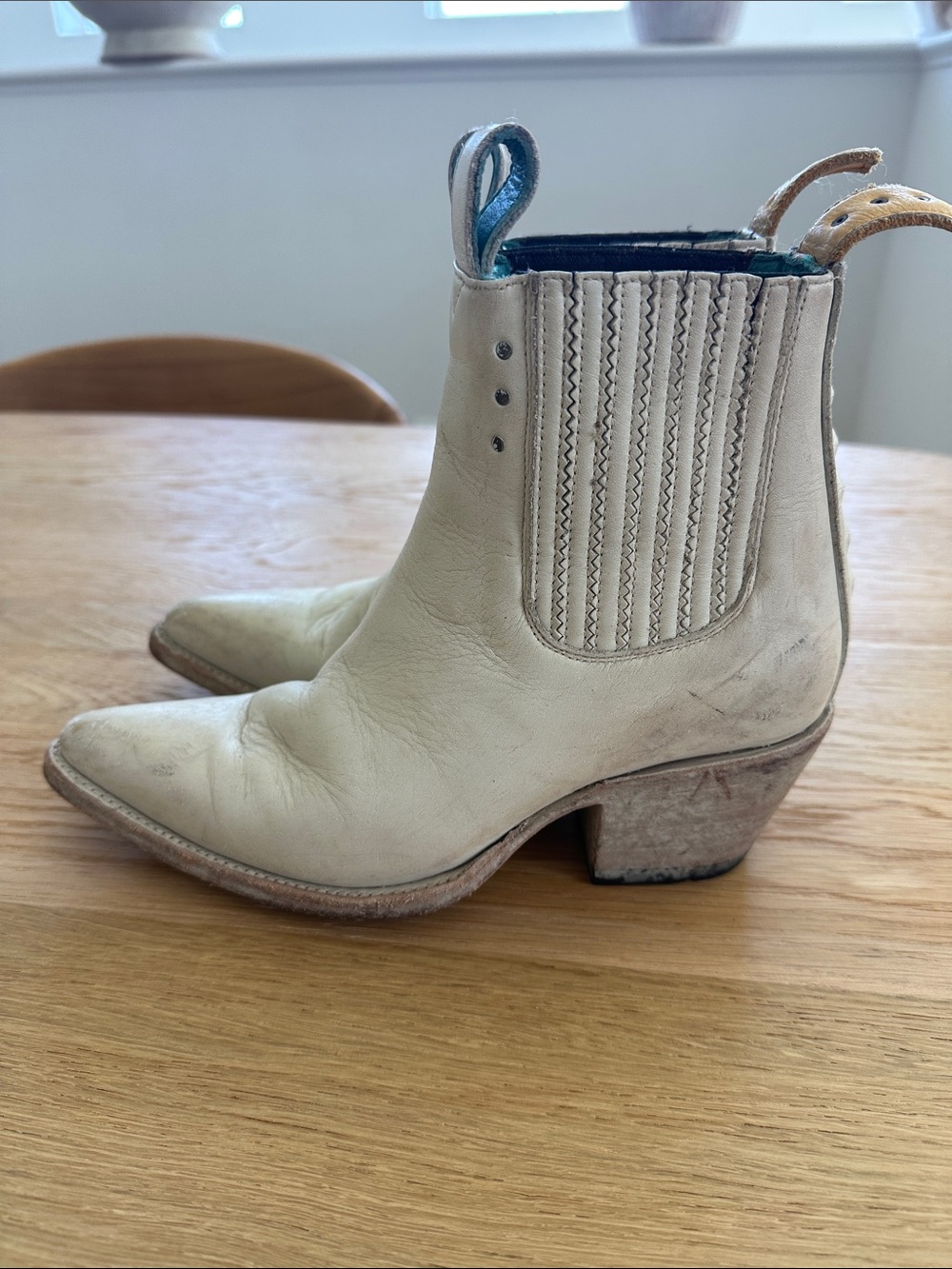 Women’s Cream Leather Pointed Chelsea Booties.